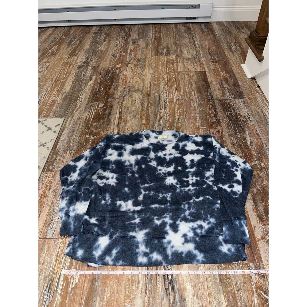 Women’s Blue & White Toe Dye Long Sleeve Sweater Size XL